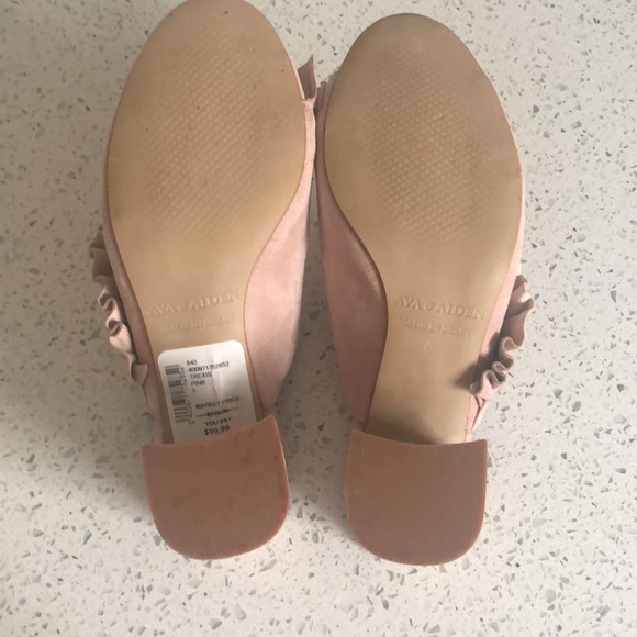 Beautiful Suede Shoes - Picture 5 of 5